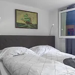 Exquisite Shared Villa - Your Private Room In This Beautiful Home